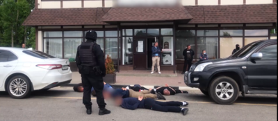 В Белгородском районе мужчины обманывали женщин, которые хотели пересечь границу