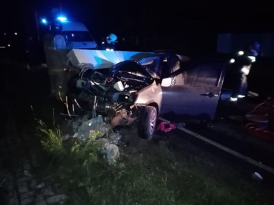 В Старом Осколе погиб пассажир врезавшейся в столб LADA Granta